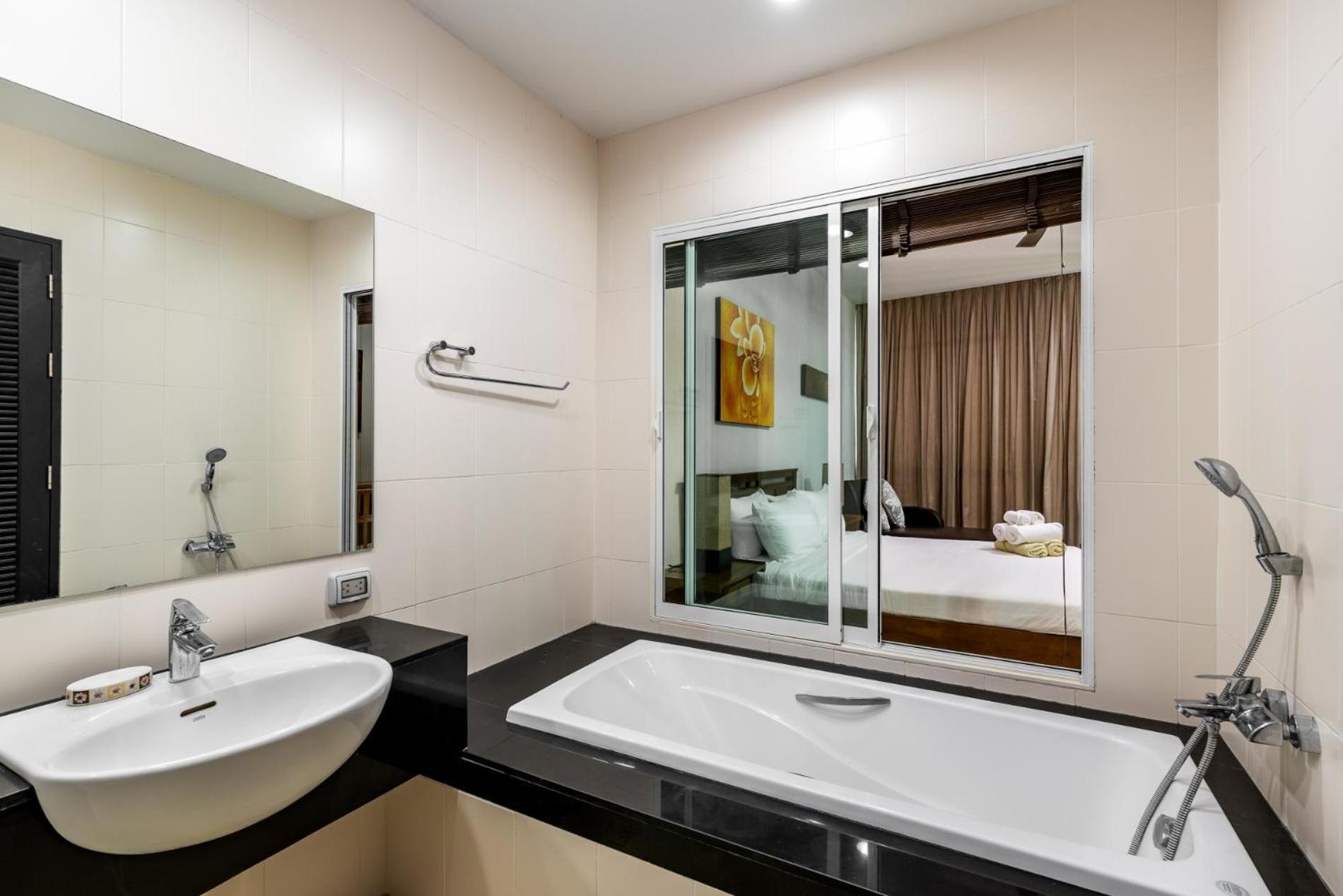 Veloche 2 Bedroom Apartment With Seaview Karon エクステリア 写真